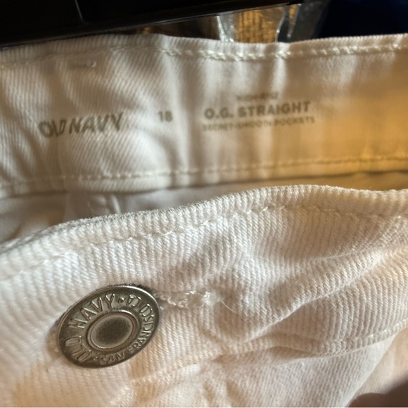Old Navy O.G. Straight white jeans size 18 NWOT - Picture 2 of 3